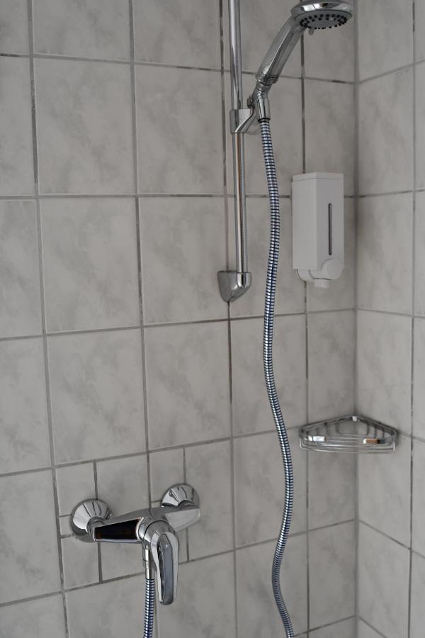 Garni Hotel-Pension Holum Нойхарлингерзийл Екстериор снимка