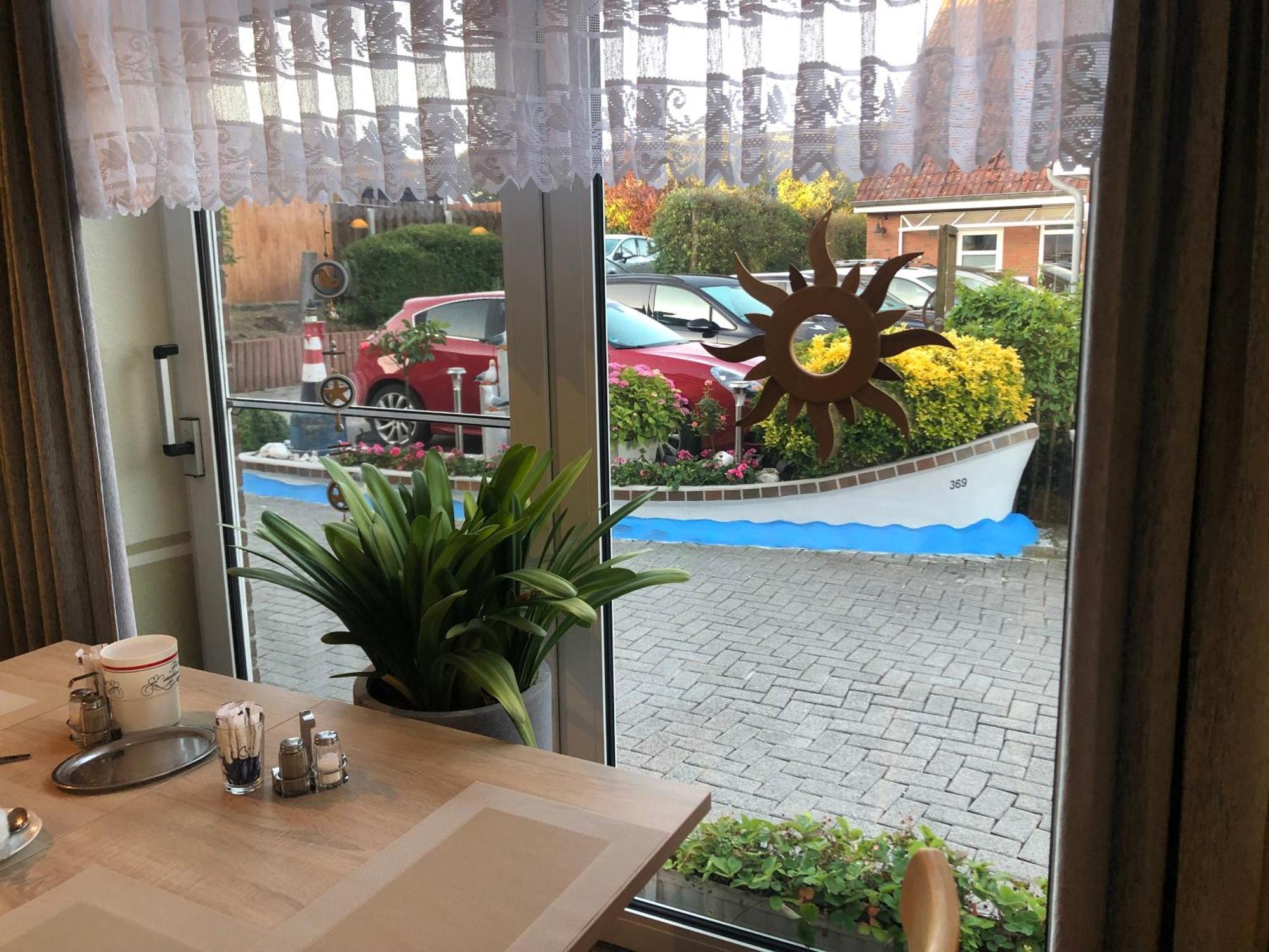 Garni Hotel-Pension Holum Нойхарлингерзийл Екстериор снимка