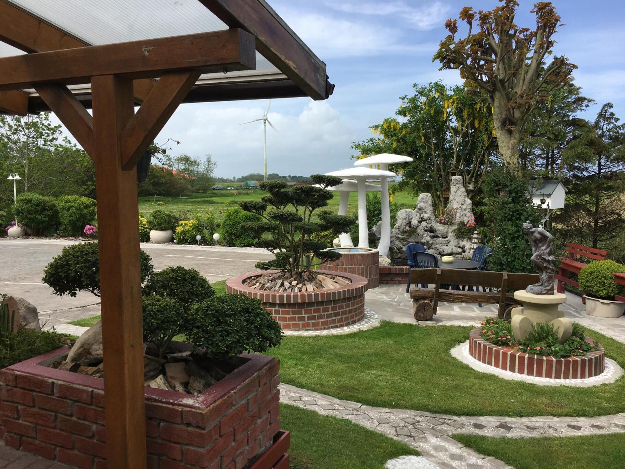 Garni Hotel-Pension Holum Нойхарлингерзийл Екстериор снимка